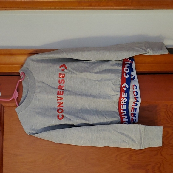Converse Longsleeve sweatshirt. Small 8 to 10 years. - Picture 1 of 4